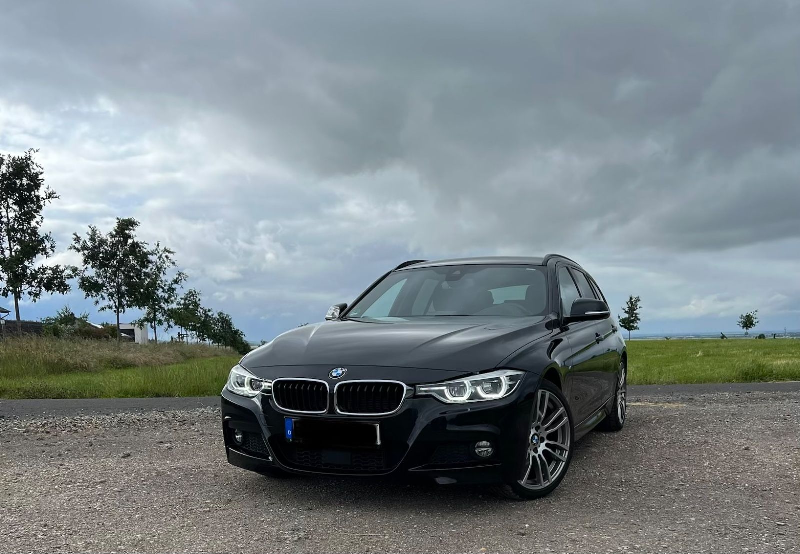 BMW 320d Touring M Sport HUD, AHK, NAVI, STOP&amp;GO