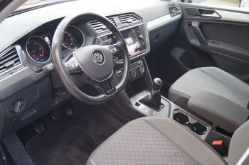 Volkswagen Tiguan 2.0TDI Comfortline NAVI-AHK.-PDC.-1.HAND-