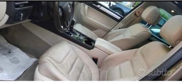 Volkswagen Touareg - 12