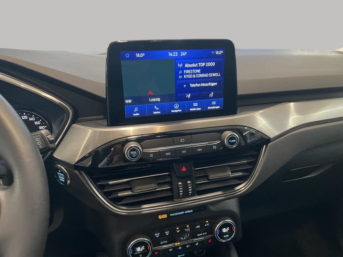 Fahrzeugabbildung Ford Kuga Plug-In Hybrid Titanium X Navi Leder Sounds