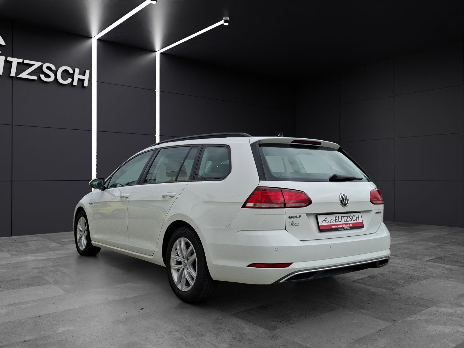 Fahrzeugabbildung Volkswagen Golf VII Variant TSI Comfortline Navi ACC RFK SH