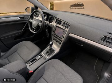 Volkswagen Golf - 8