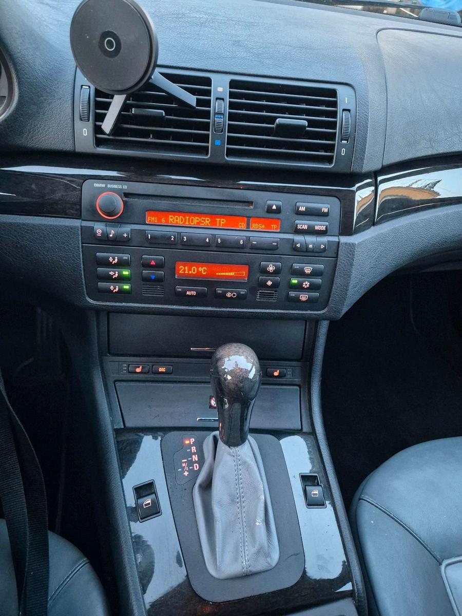 BMW 318 2004 — photo 5