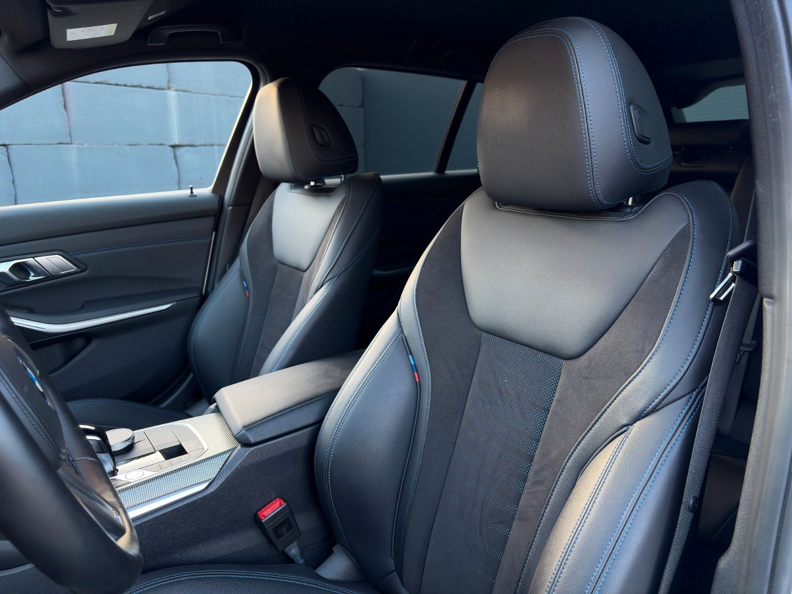 Fahrzeugabbildung BMW 320e G21 Touring M Sport Galvanik Akustik HiFi