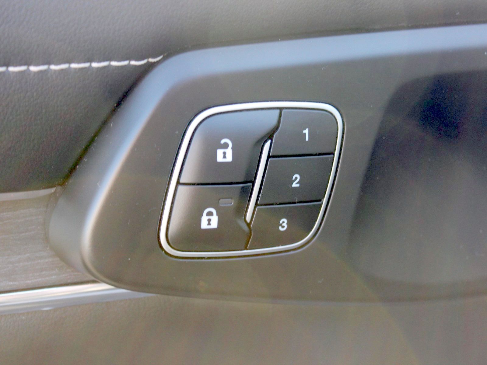 Fahrzeugabbildung Ford Ranger Platinum e-4WD Doppelkabine