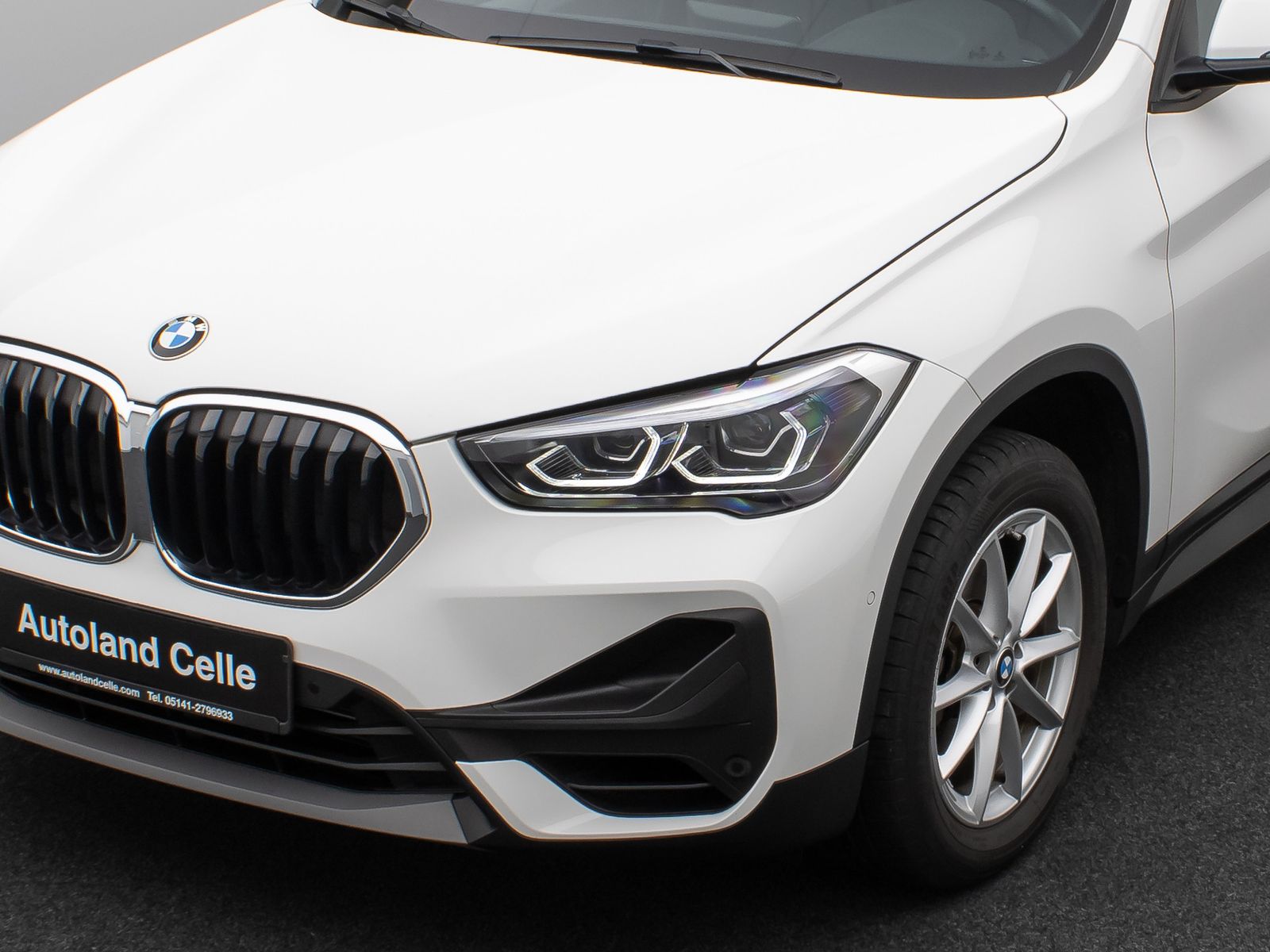 Fahrzeugabbildung BMW X1 sD18i Kamera DAB Alarm LED Navi Sport Geschwi
