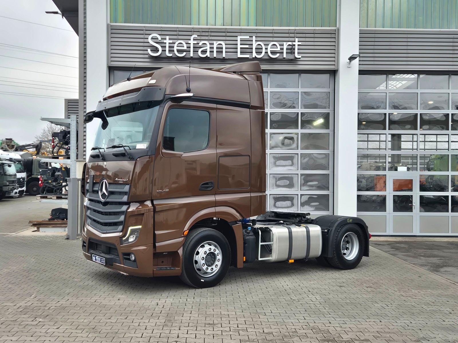 Fahrzeugabbildung Mercedes-Benz Actros 1848 LS Öl-Retarder Standklima BigSpace