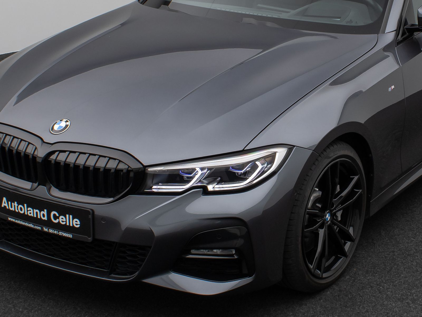 Fahrzeugabbildung BMW 330i xD M Sport Kamera Laser HUD DAB Komfort 19"