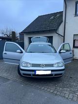 Volkswagen Golf 1.4 Basis, TÜV NEU, WENIG KM, GEPFLEGT - Volkswagen Golf aus 1999: Golf4