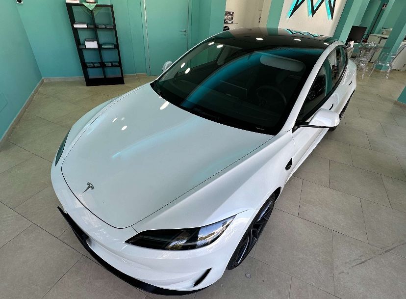 Tesla Model 3 Basis RWD imagem 2