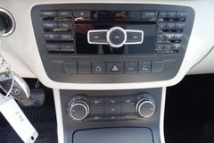 Fahrzeugabbildung Mercedes-Benz B 180 B -Klasse (BM 246) Automatik  **NAVI / PDC