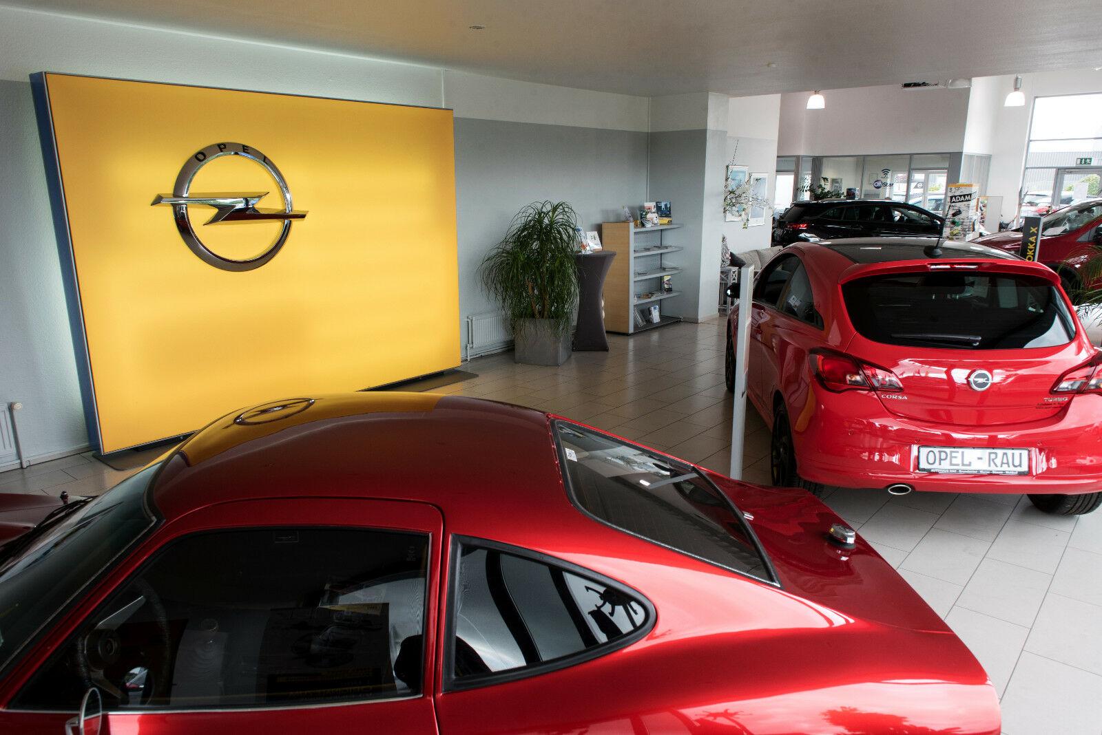 showroom-image-top