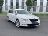 Skoda Superb Combi Elegance 2.0TDI 170PS DSG STH NAVI - Skoda Superb: TDI 170