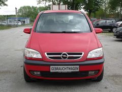 Fahrzeugabbildung Zafira A Basis 7 Sitzer TÜV bis 08/2027