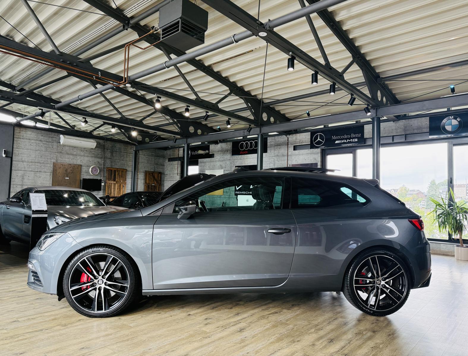 Seat Leon Cupra 300 DSG*PANO*KAMERA*D.TACHO*BEATS*ACC