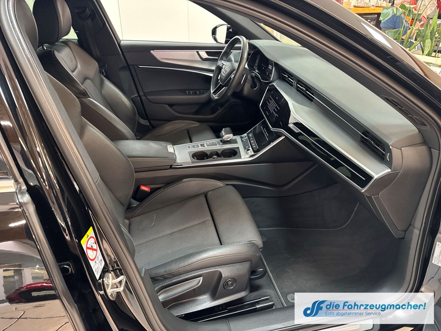 Fahrzeugabbildung Audi A6 Avant 40 TDI sport S-line Sportpaket Navi Led