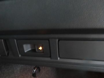 Fotografie 13 des Skoda OCTAVIA COMBI 1.5 TSI mHEV 110 kW "Joy" AHK