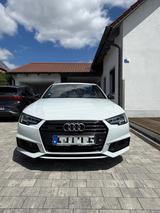 Audi A4 Avant 2.0 TDI quattro S line Sport - Audi A4: Weiß, Kombi, Line