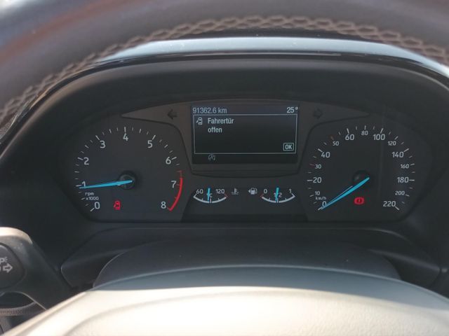 Ford Fiesta Titanium *KLIMA* *RÜCKFAHRKAMERA* *FRONTS
