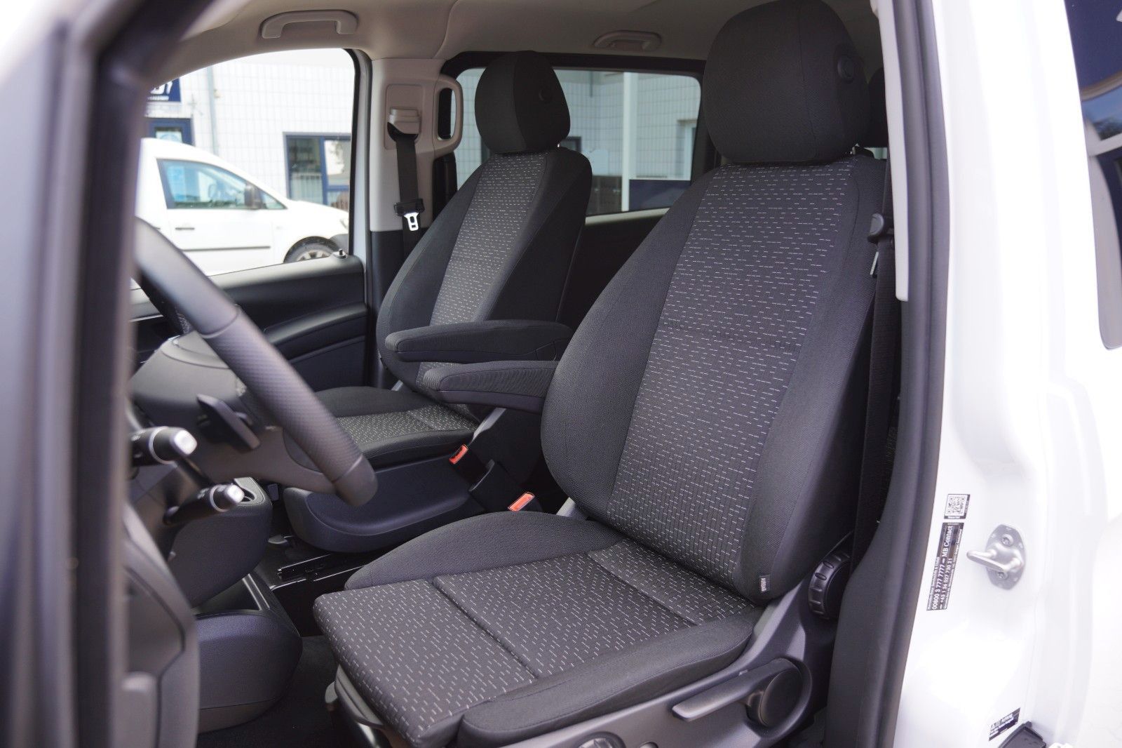 Fahrzeugabbildung Mercedes-Benz Vito Tourer 114CDI Pro lang*AHK*NAVI*SHZ*Standh*