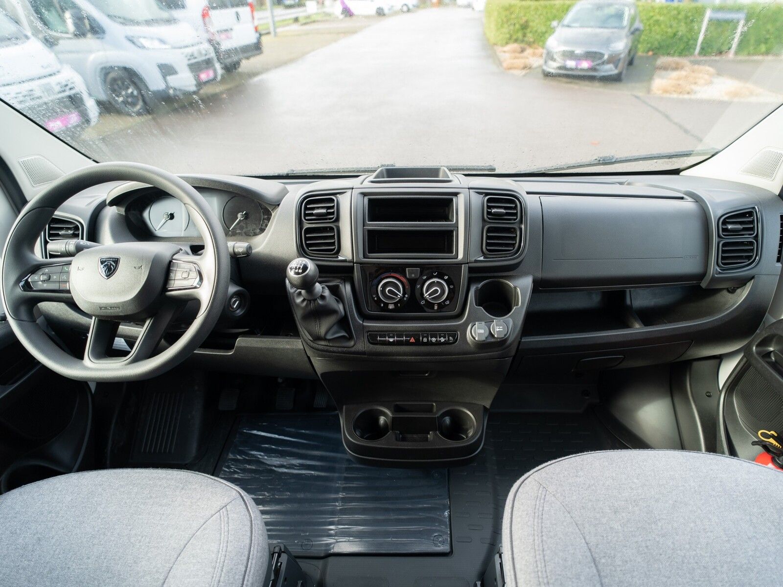 Fahrzeugabbildung Sunlight Cliff 640 Markise, Performance Grey, Vorb. Solar