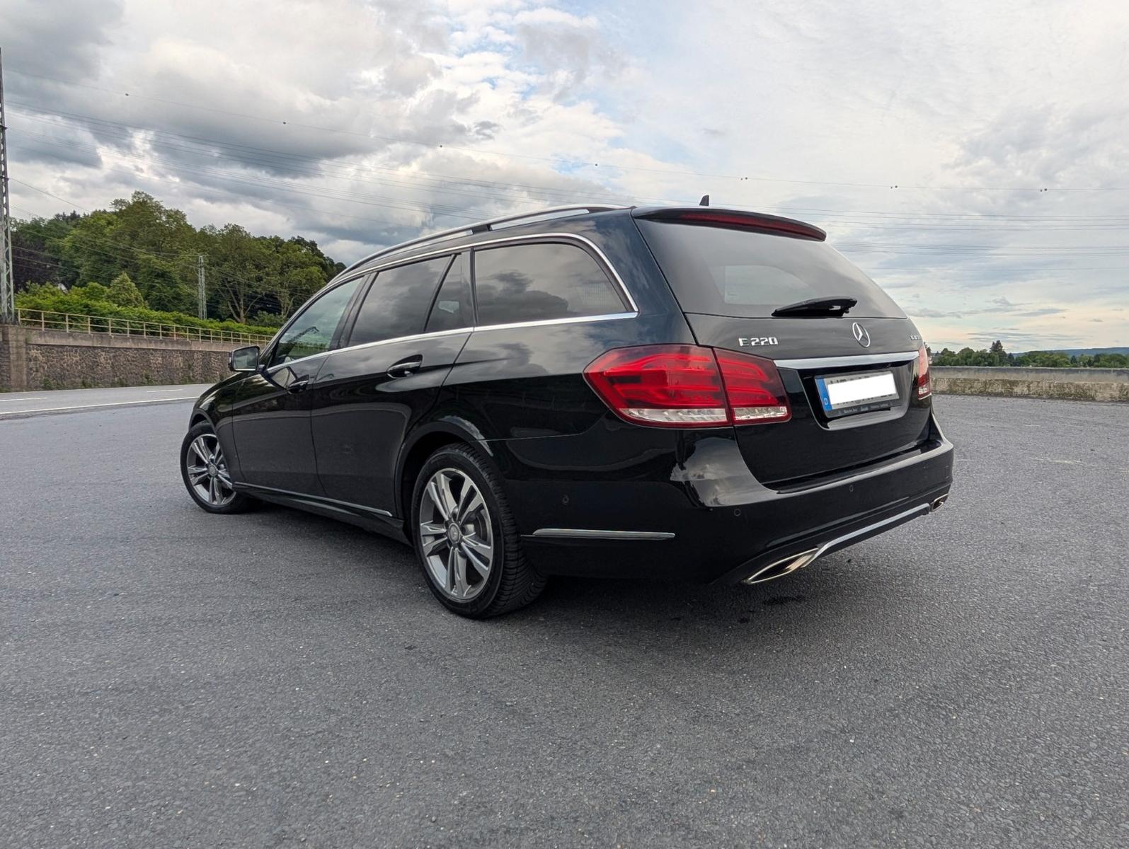 Mercedes-Benz E220 BlueTEC T Avantgarde AHK TÜV 