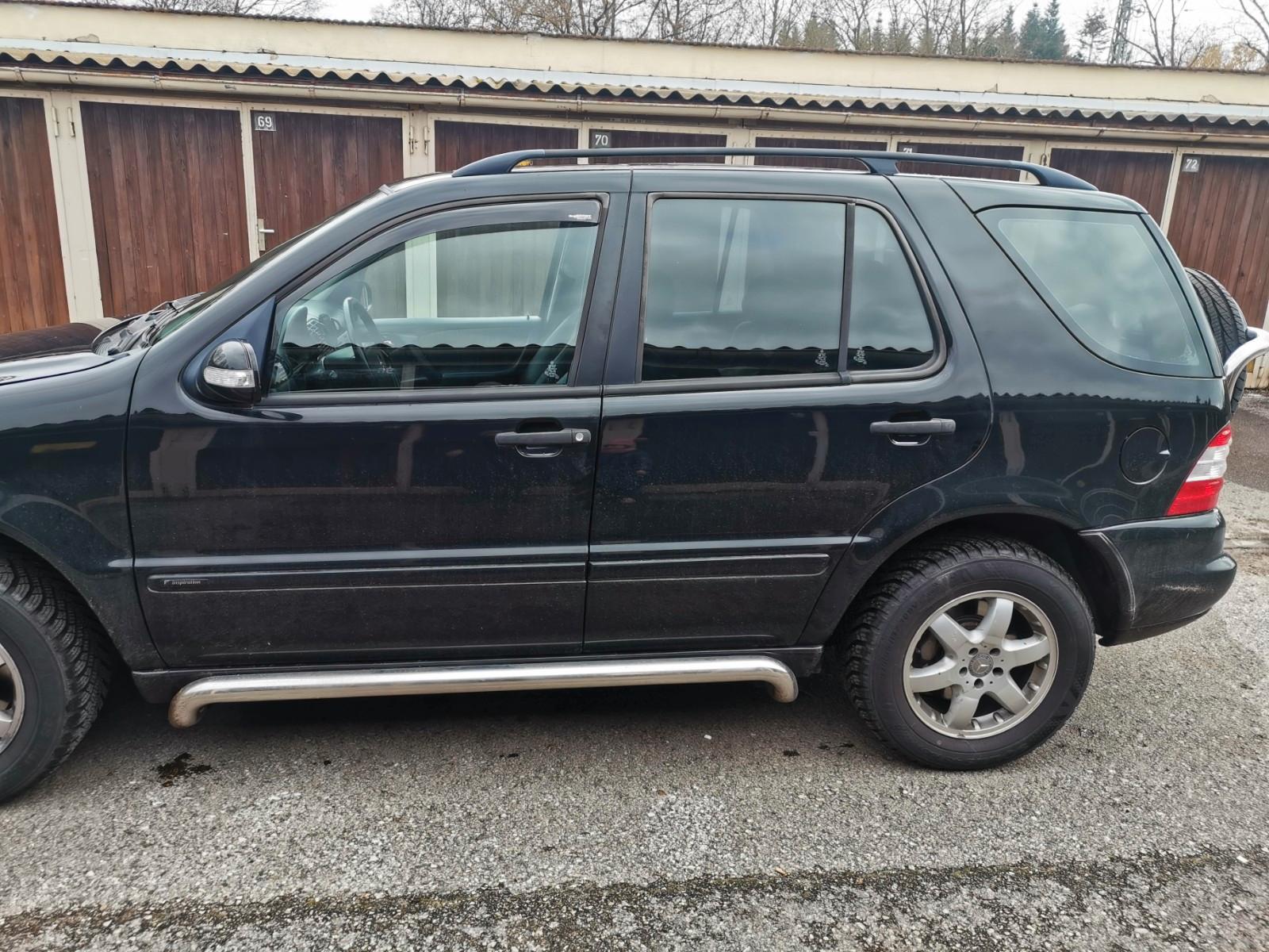 Mercedes-Benz ML350 2004 — photo 12