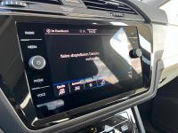 VW Touran 1.5 TSI DSG R-Line Ex 7SI KAM AHK 4J GAR bei Autohaus Landmann & Maier OHG
