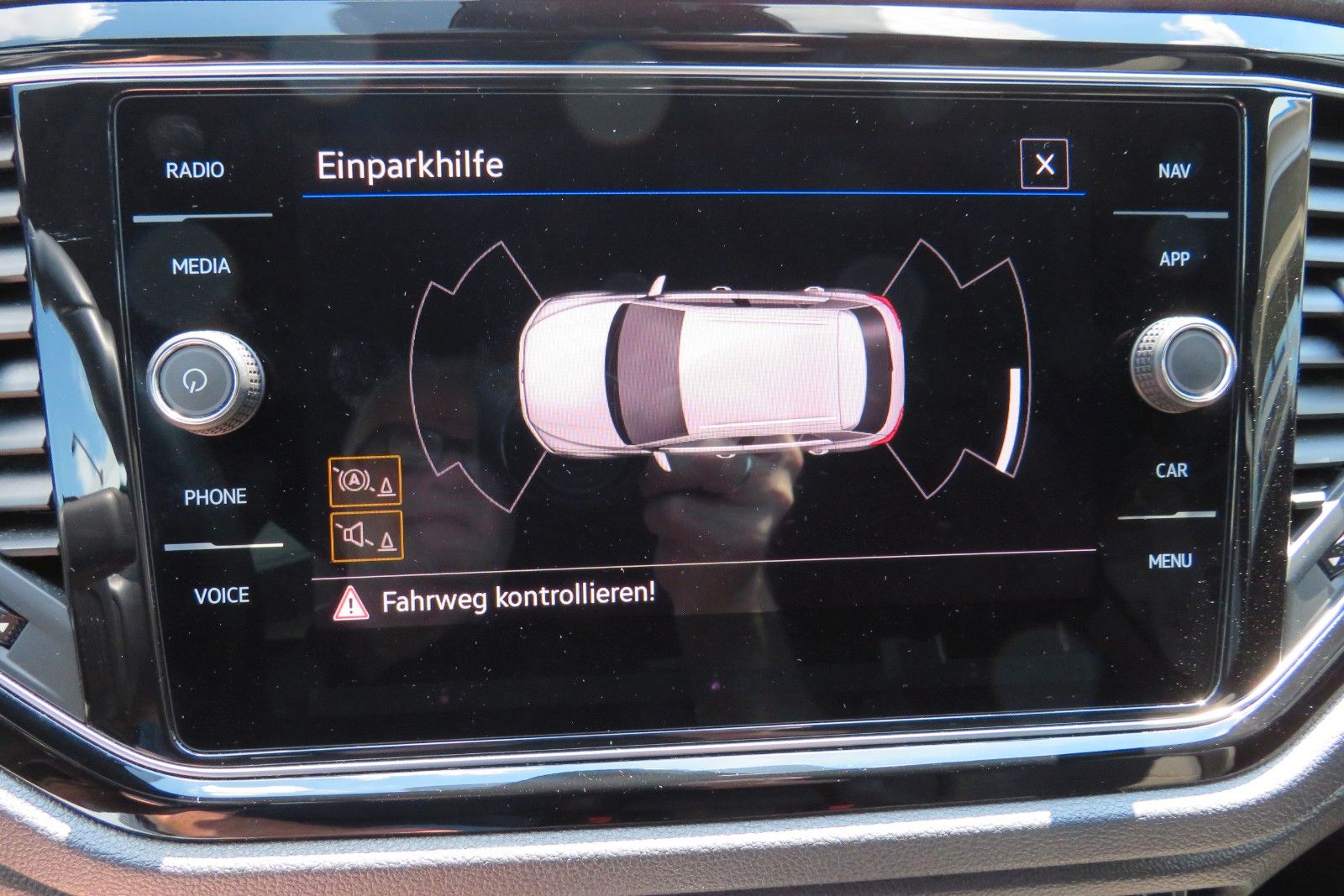Fahrzeugabbildung Volkswagen T-Roc R-Line Sport DSG LED PDC NAVI 19`BLACK 1.H