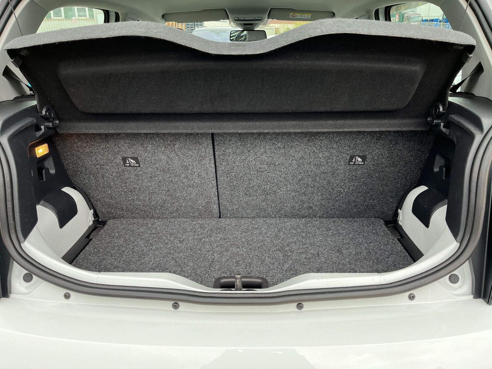Fahrzeugabbildung Volkswagen up! 1.0 move up! 1.HAND 5-TÜREN KLIMA
