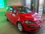 Volkswagen Golf Plus 1.6 , Navi, 39500km, große Inspektion  - Volkswagen Golf Plus in Krefeld