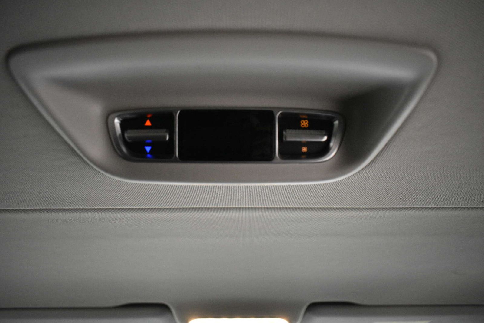 Fahrzeugabbildung Mercedes-Benz V300d 4Mat Edit Extralang AMG 19"+NIGHT+AHK+LED+