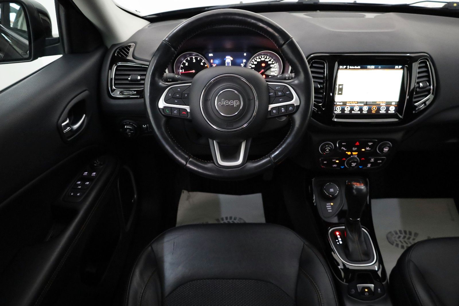 Fahrzeugabbildung Jeep Compass Limited 4WD T.Leder,Navi,LED,Apple Car.