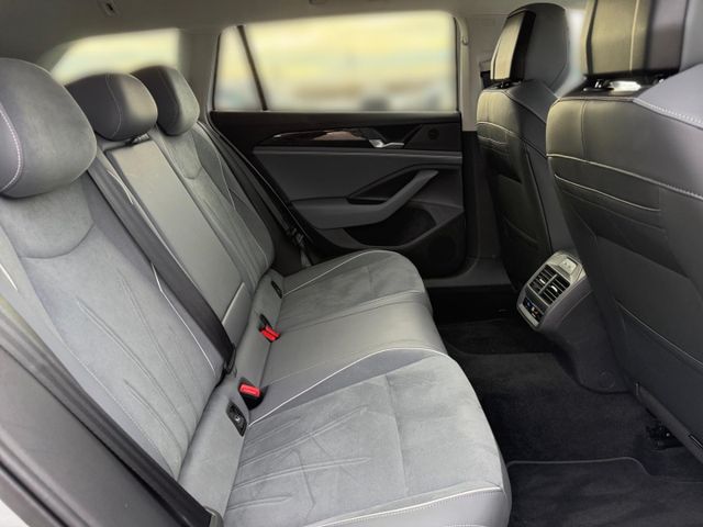 Passat Business 2.0 TDI AHK-klappbar Navi ACC