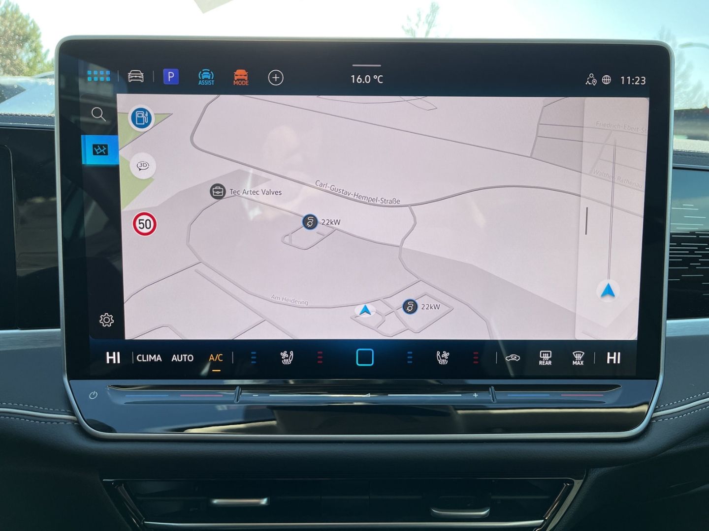 Volkswagen Passat Variant 1.5 eTSI DSG 3,99 % Business Navi foto 14