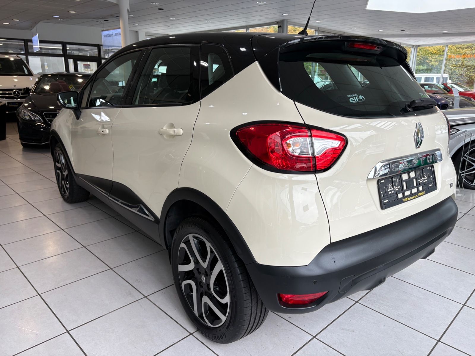 Fahrzeugabbildung Renault Captur Intens *RÜCKFAHRKAMERA*