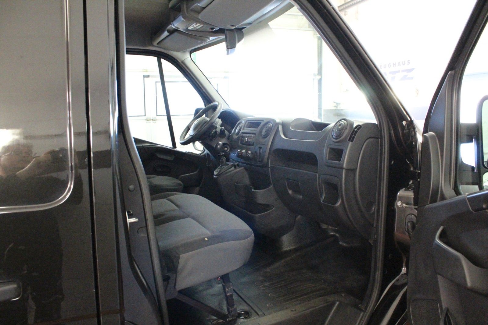 Fahrzeugabbildung Renault Master  III dCi 170 L2H2 3,3t