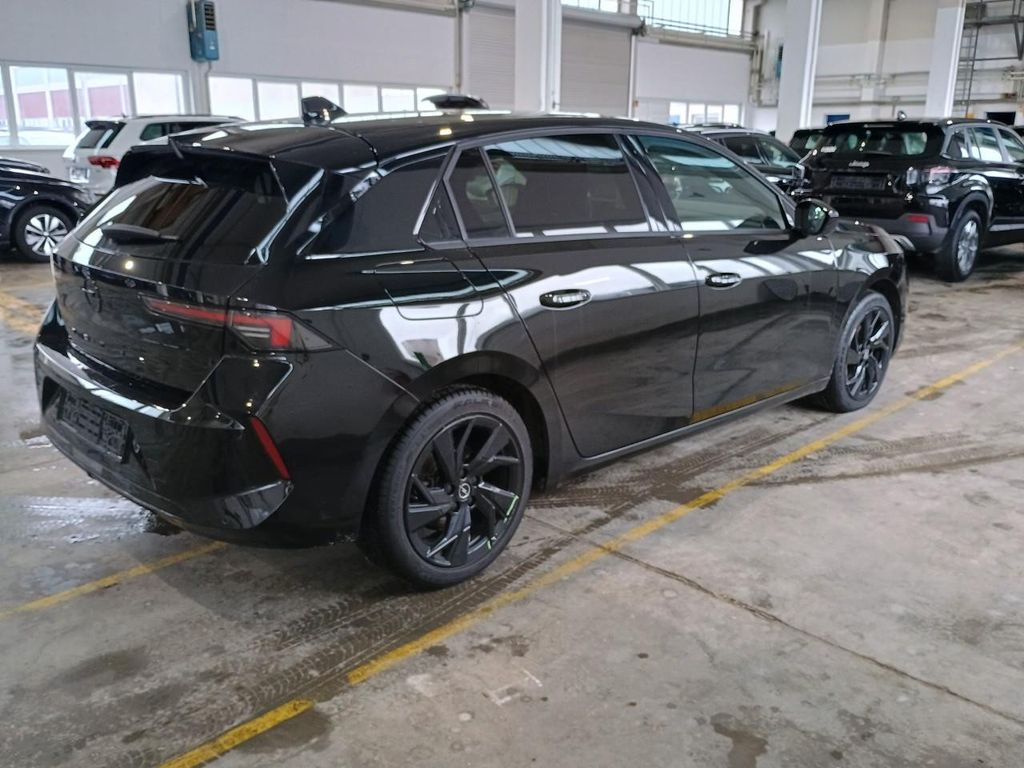 Opel Astra — fotografia 3