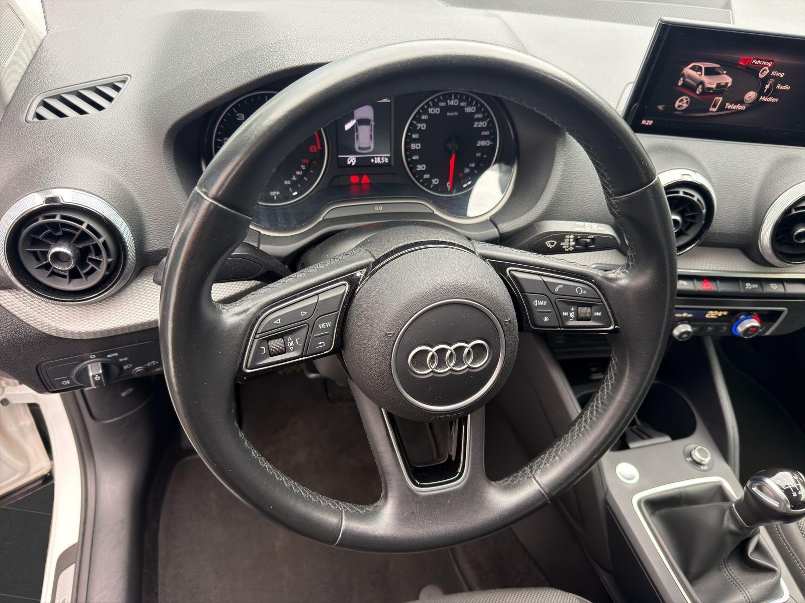 Audi Q2 30 TDI ADVANCED KAMERA GJR GRA PDC, миниатюра 9