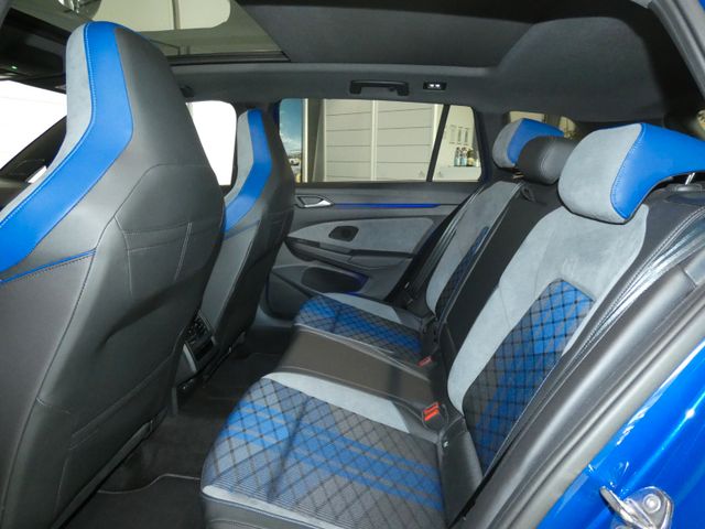 Golf Variant R 4Motion AHK MATRIX PANO