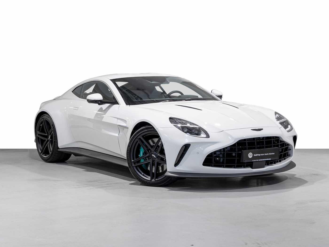 Aston Martin V8 Vantage -Lunar White-