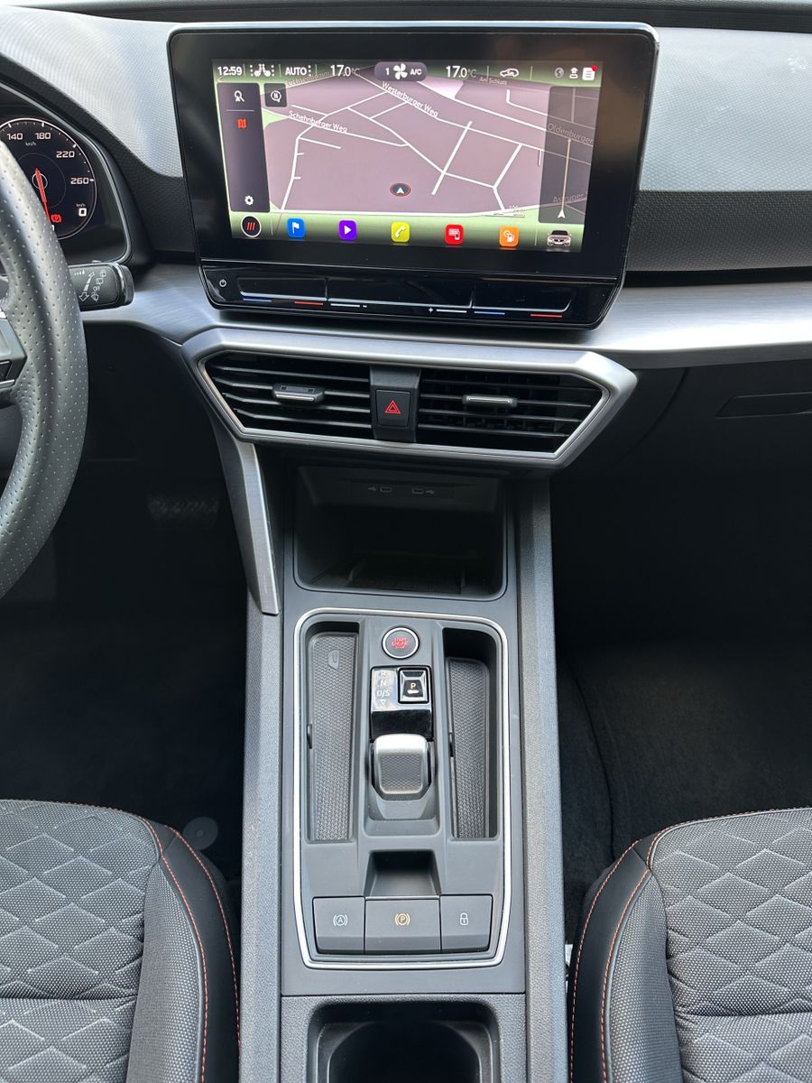 Fahrzeugabbildung SEAT Leon Sportstourer 2.0 TDI FR NAV+LED+V-COCK+PLA