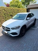 Mercedes-Benz GLA 200 Progressive STHZ | 360° | KEYLESS GO
