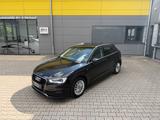 Audi A3 Sportback ambiente/S LINE/SHZ/TEMPOMAT/SCHIEB - Audi A3: Schwarz, Sportback
