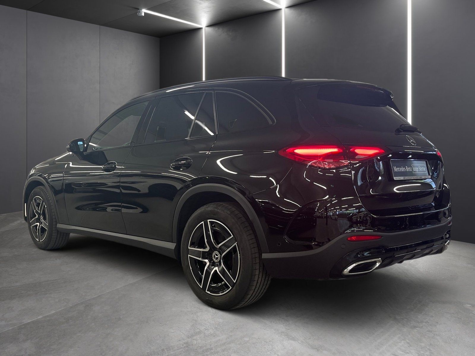 Fahrzeugabbildung Mercedes-Benz GLC 200 4M AMG*AHK*360°*Distronic*Night*LED*Memo