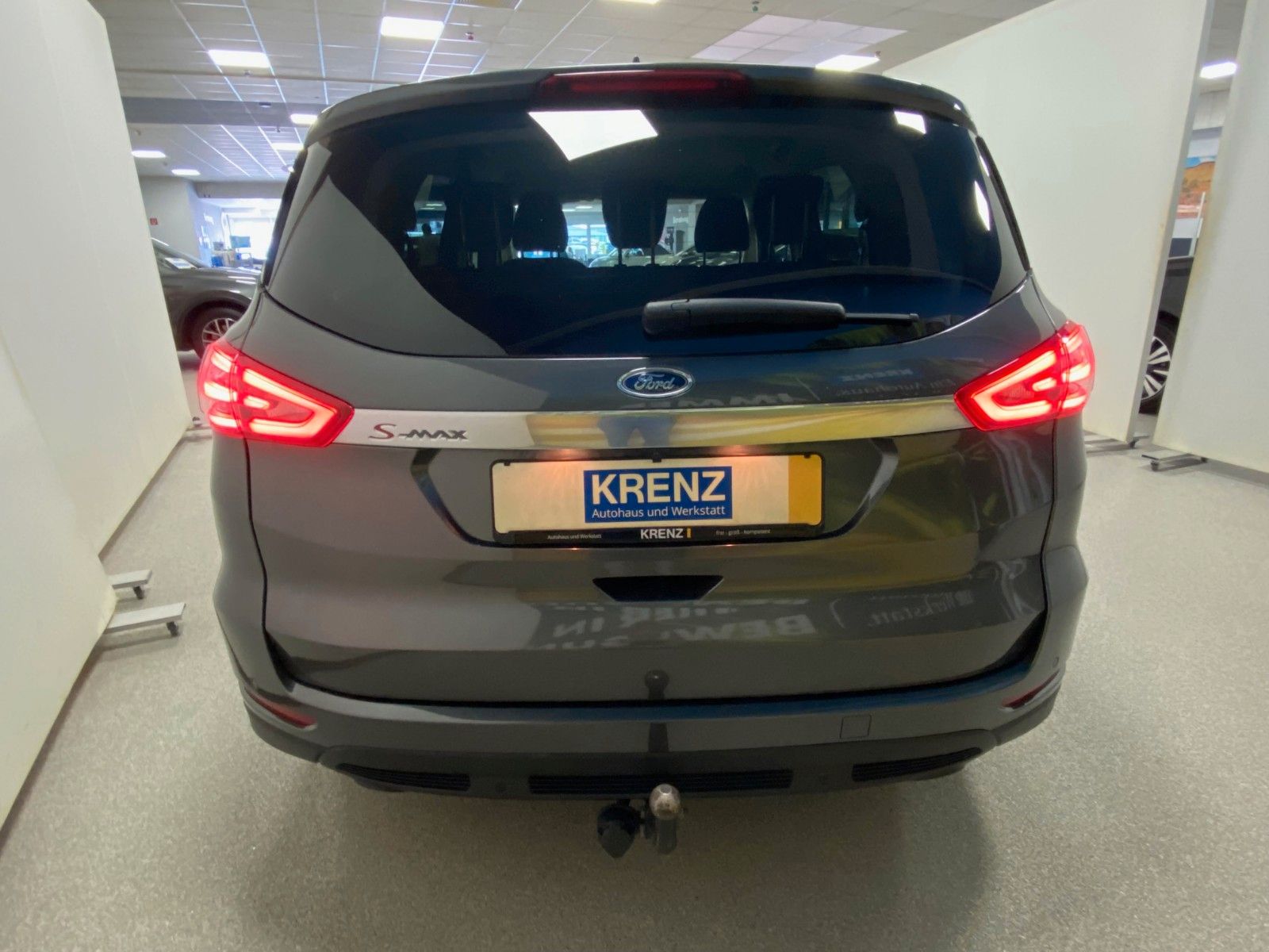 Fahrzeugabbildung Ford S-Max 2.0 TDCI EcoBlue Edition+NAVI+AHK+KAMERA++