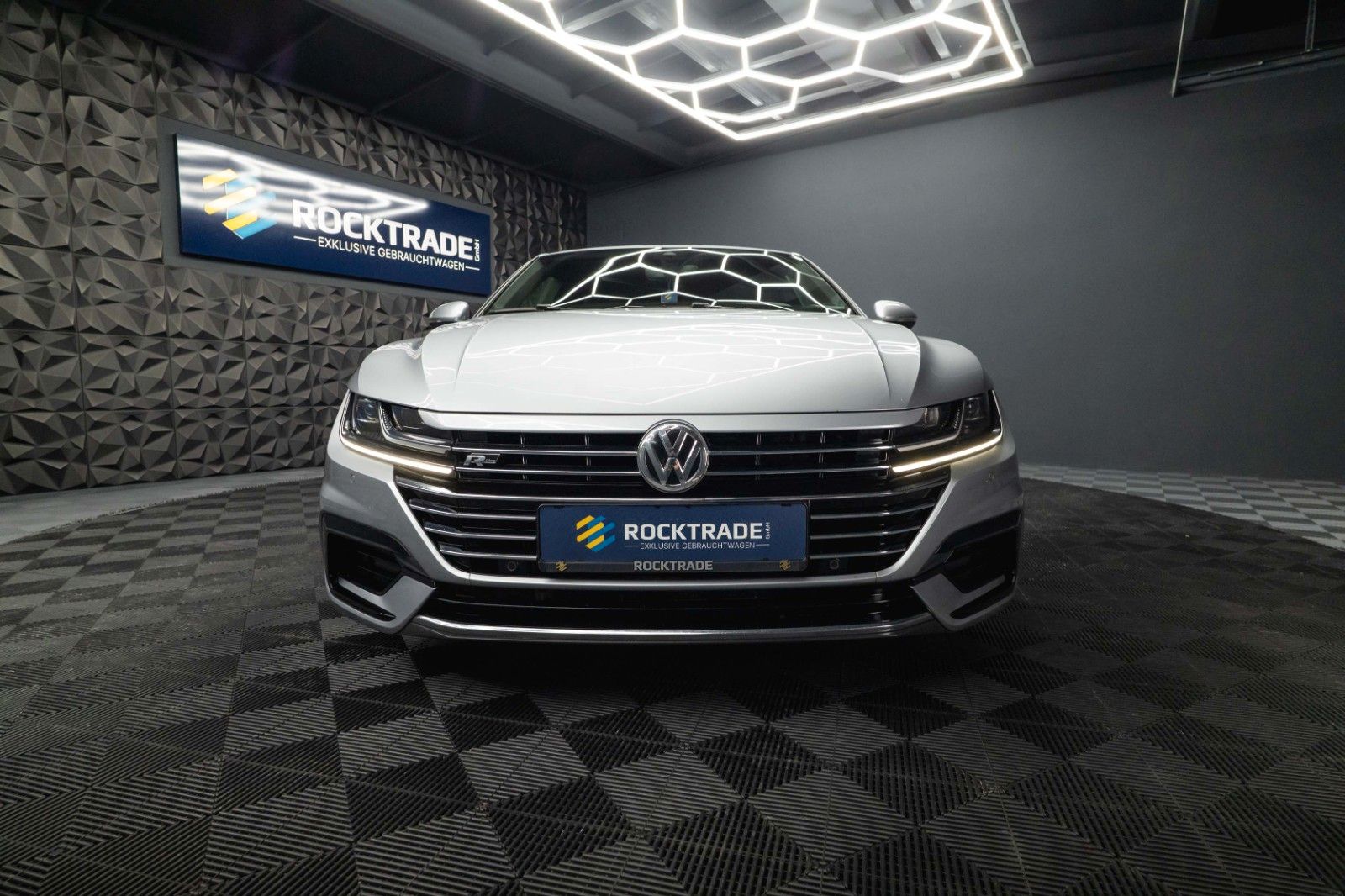 Fahrzeugabbildung Volkswagen Arteon R-Line+ | ACC | Massage | LED | 19 Zoll