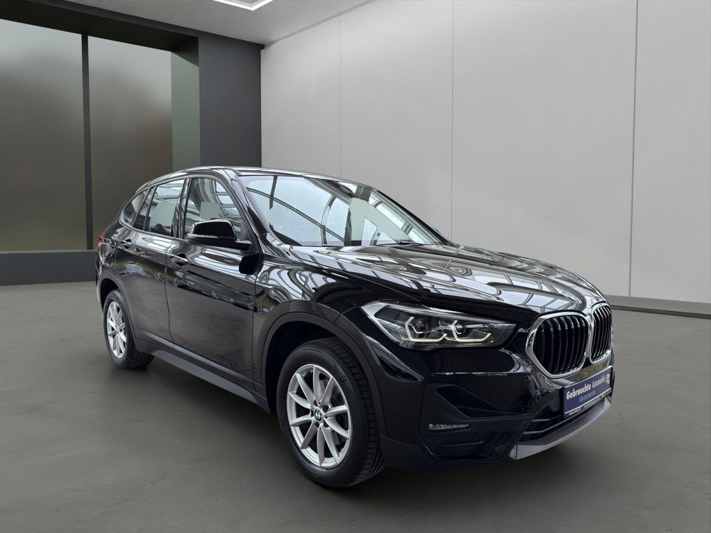 BMW X1 sDrive18d ADVANTAGE LED NAVI PANO PDC SHZ 17" foto 5