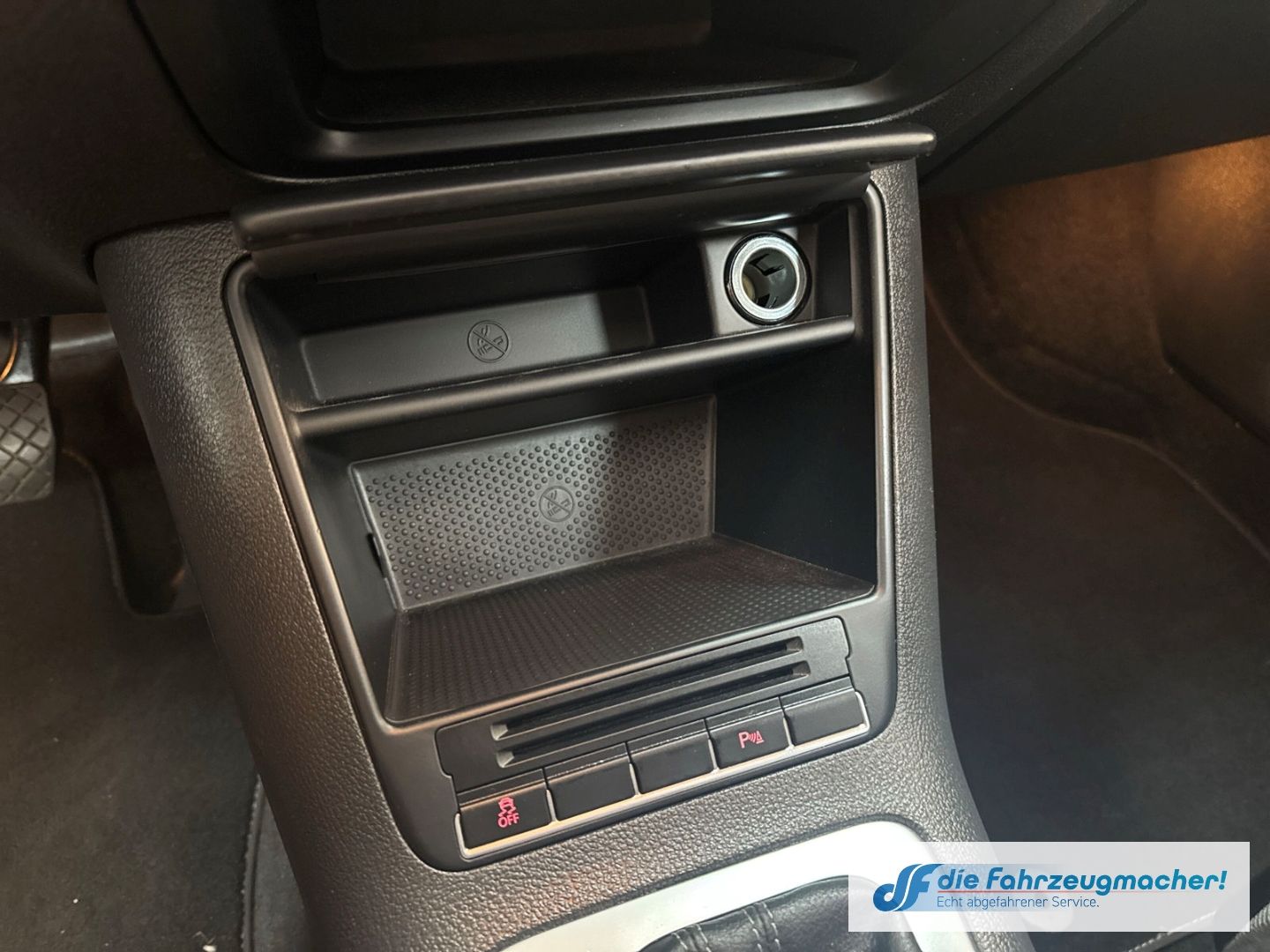 Fahrzeugabbildung Volkswagen Golf Plus VI Life Navi Dyn. Kurvenlicht 2-Zonen-
