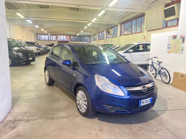 Opel Corsa 1.2 5 porte Cosmo